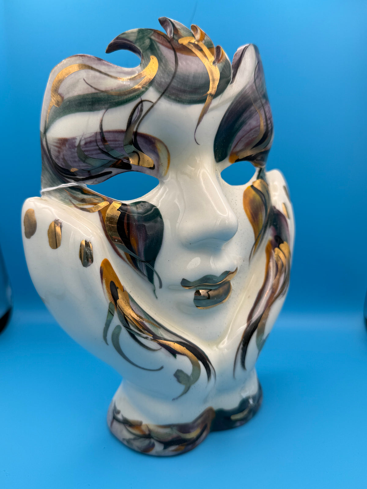 Mardi Gras inspired mask decor ￼